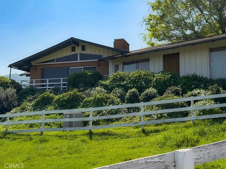 Property Photo:  33295 Globe Dr  CA 93265 