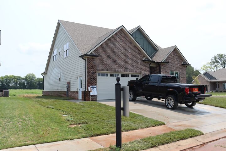 Property Photo:  201 Harvest Moon Dr  TN 37043 
