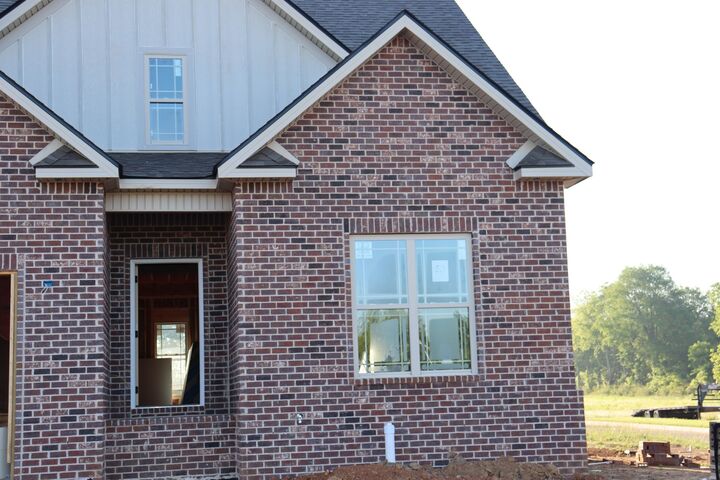 Property Photo: 201 Harvest Moon Dr TN 37043
