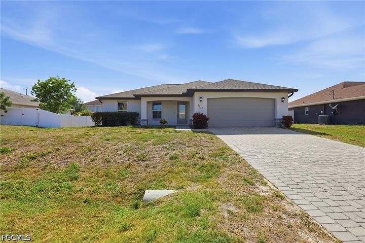 Property Photo:  2812 NE 2nd Place  FL 33909 