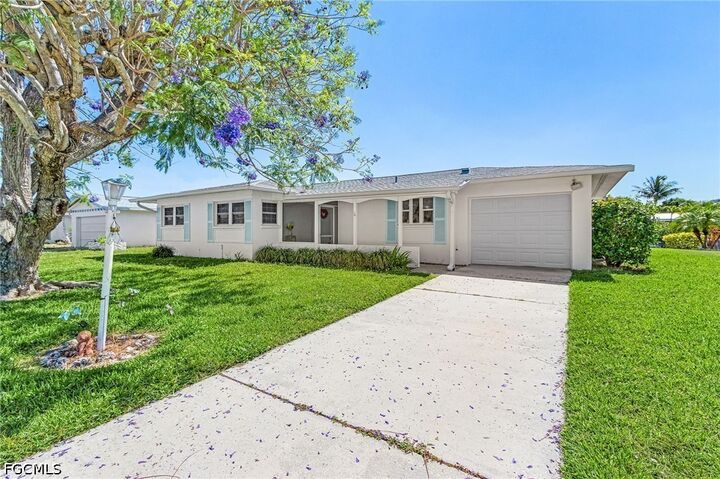 Property Photo:  3021 SE 16th Place  FL 33904 