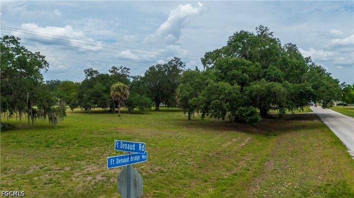 Property Photo:  75 Ft Denaud Bridge Way  FL 33935 