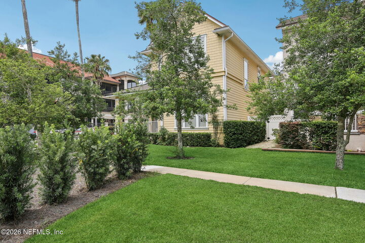 Property Photo:  400 Central  FL 32095 