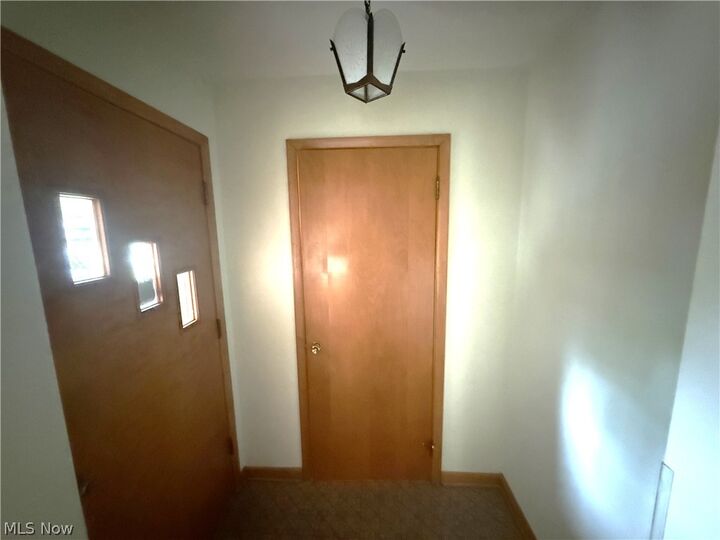 Property Photo:  1952 Dodge Drive NW  OH 44485 
