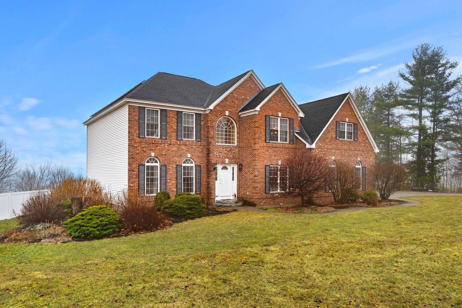 Property Photo:  115 Roosevelt Road  NH 03281 