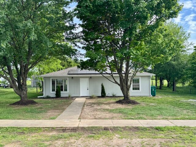 Property Photo:  747 Austin Avenue  AR 72722 