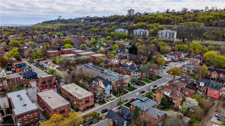 Property Photo:  137 Emerald Street S 25  ON L8N 2V4 