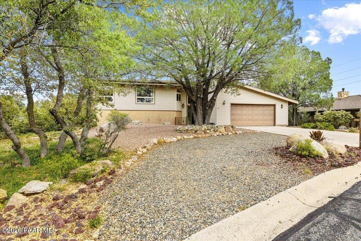 Property Photo:  997 Copper Vista Drive  AZ 86303 