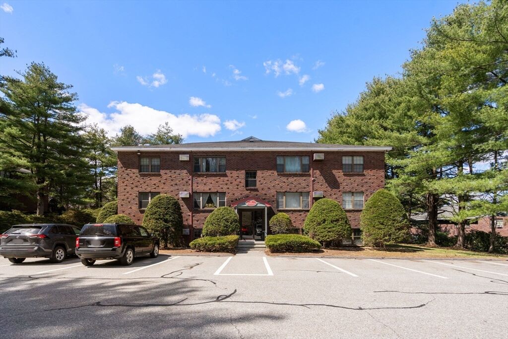 Property Photo:  52 Swanson Court 12B  MA 01719 