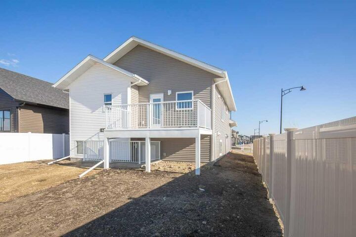 Property Photo: 4 Emmett Crescent AB T4P 3G8