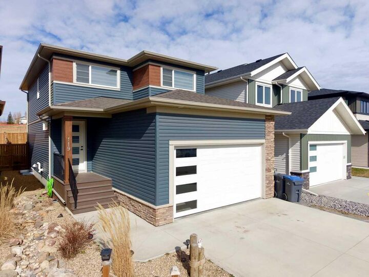 Property Photo:  119 Crestview Boulevard  AB T4S 0V8 