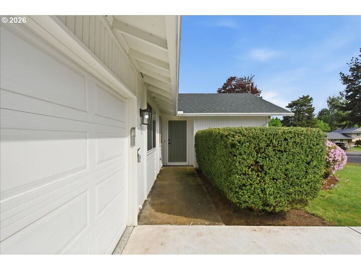 Property Photo:  6206 NW Cherry St  WA 98663 