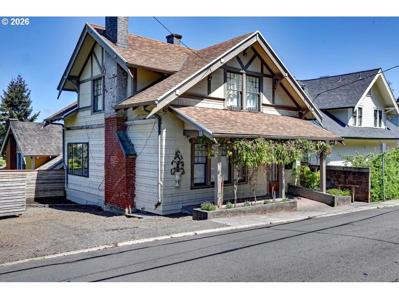 Property Photo:  1244 Grand Ave  OR 97103 