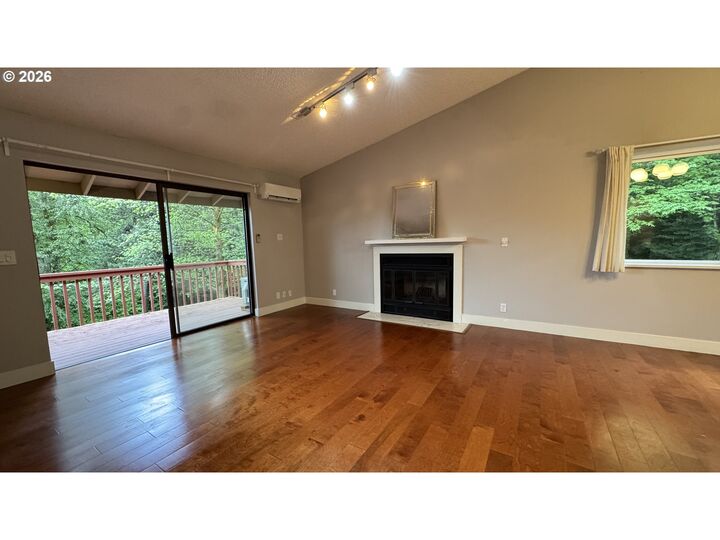 Property Photo:  2800 Treetop Ln  OR 97068 