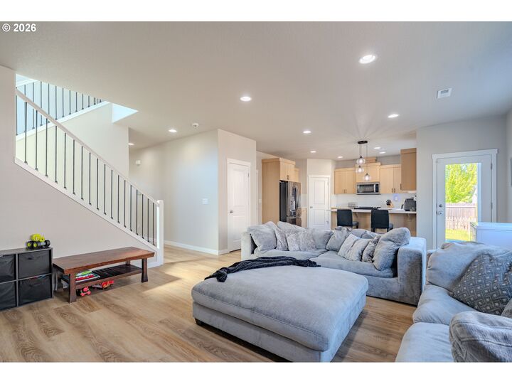 Property Photo:  4931 NE 23rd Ct  WA 98663 