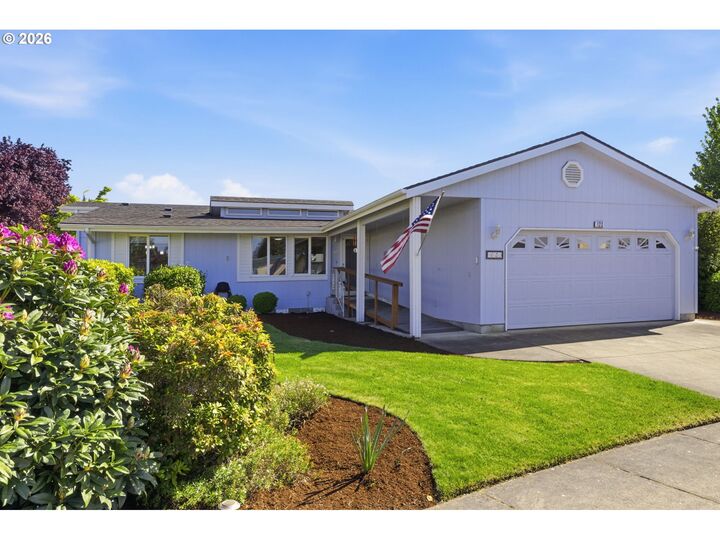 Property Photo: 4055 Royal Ave 123 OR 97402