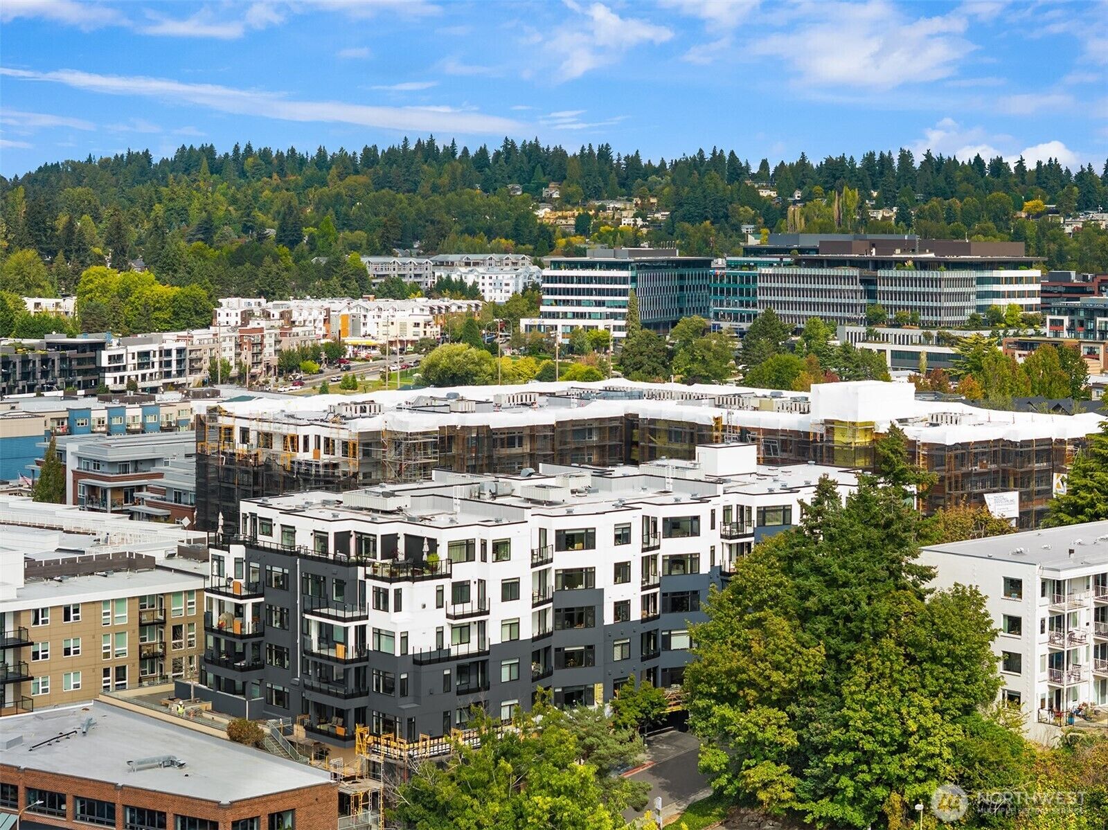 Property Photo:  109  2nd Street S 422  WA 98033 