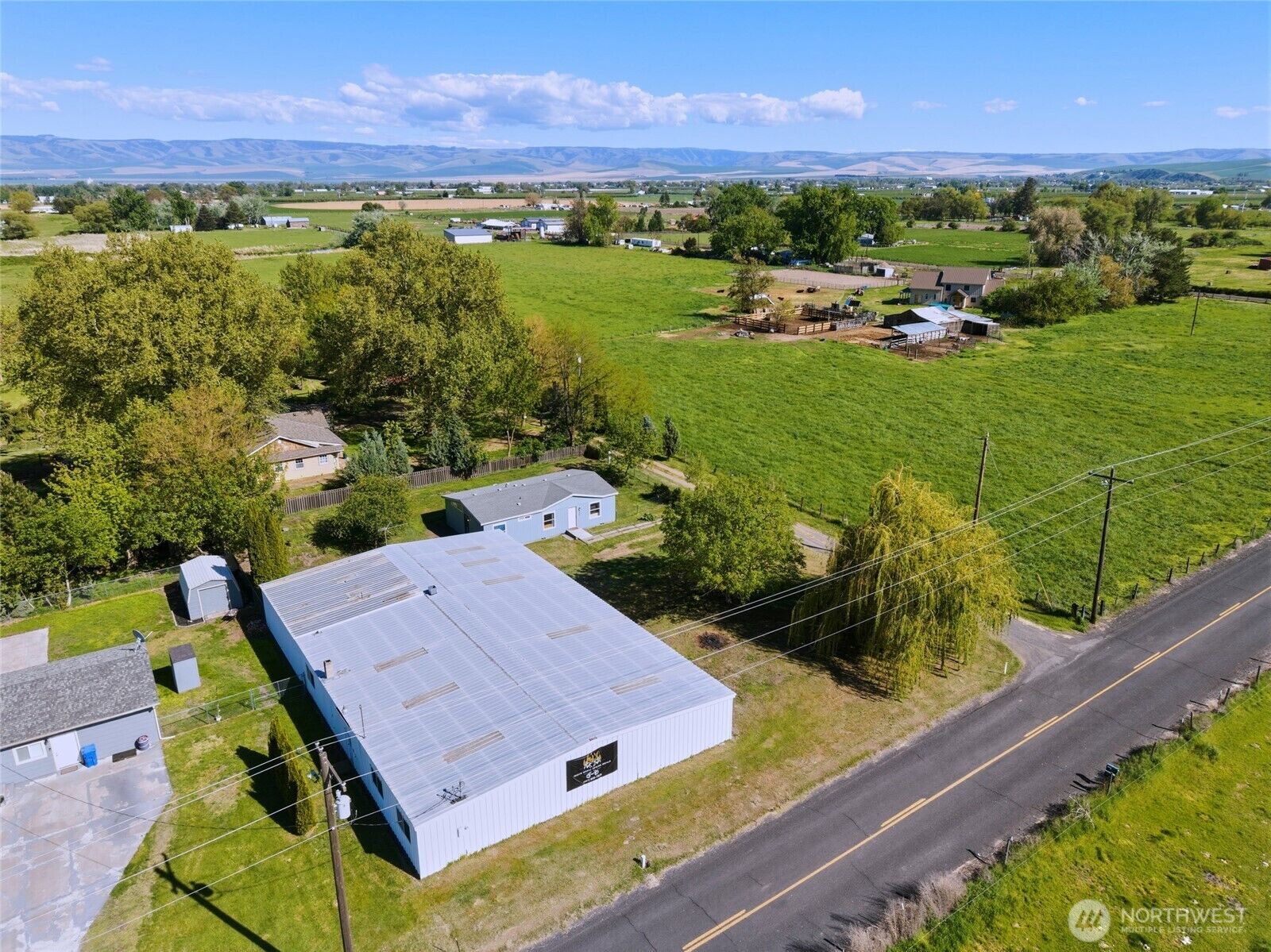 Property Photo: 84889 Triangle Station Road OR 97862