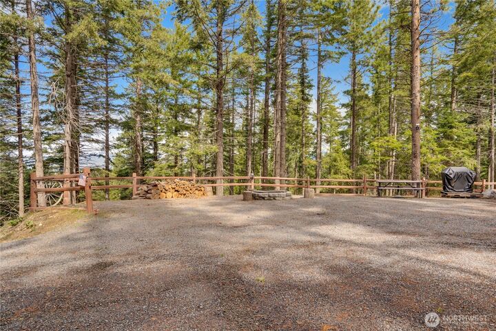 Property Photo:  170  Pumphouse Hill Road  WA 98922 