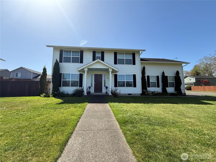 Property Photo:  611  Andrews Avenue  WA 98537 