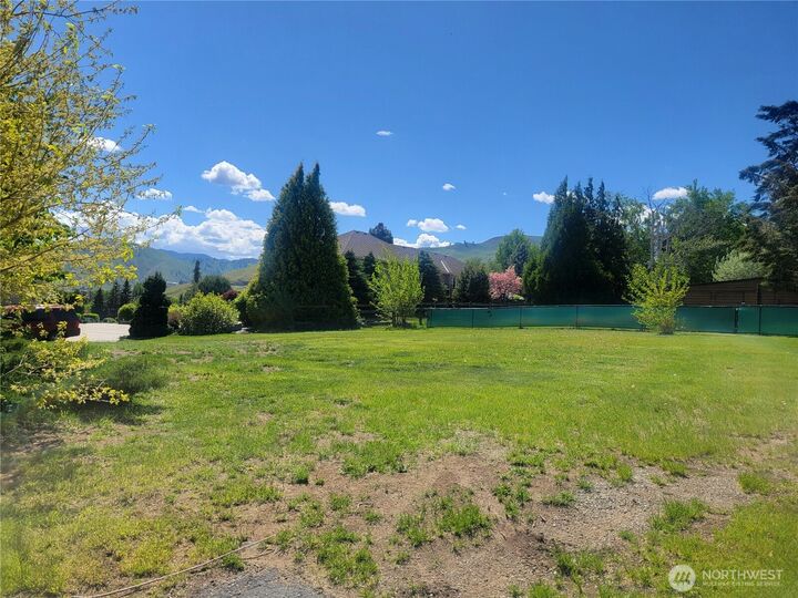 Property Photo:  1823  North Road  WA 98801 