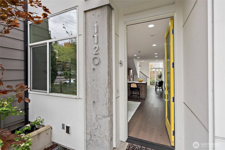 Property Photo:  1120  24th Avenue S  WA 98144 