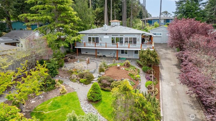 Property Photo:  615 NE 4th Street  WA 98239 