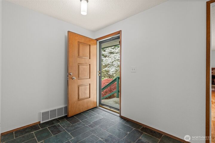 Property Photo:  1511 S Macarthur Street  WA 98465 