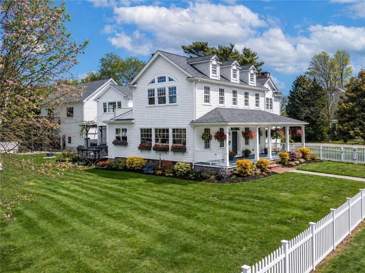 Property Photo:  116 Nayatt Road  RI 02806 