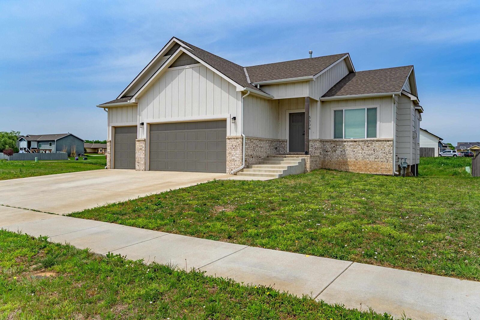 Property Photo:  5304 W 46th St S  KS 67215-5201 