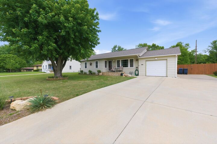 Property Photo:  1800 W 3rd Ave  KS 67042-3319 