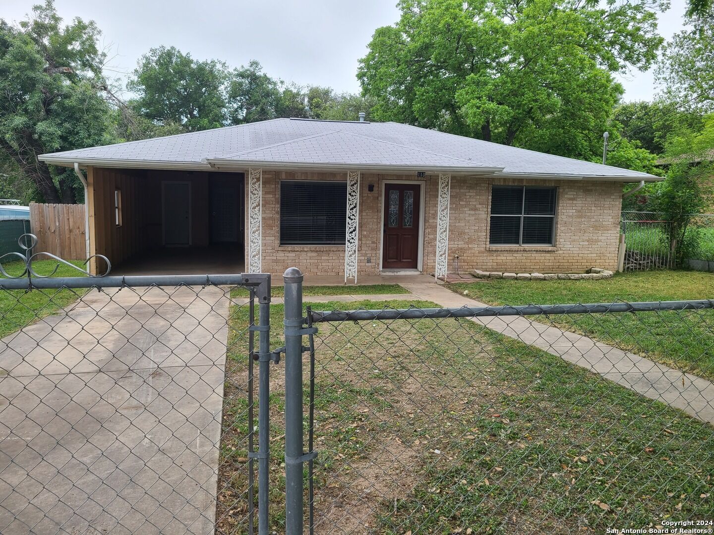 Property Photo:  110 Oak Knoll Dr  TX 78228 