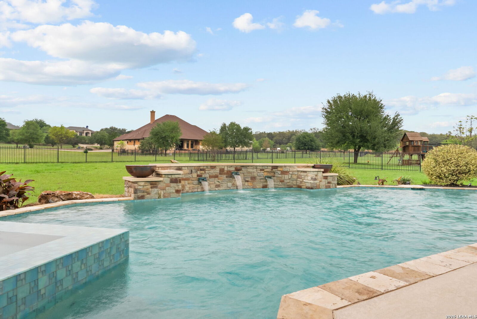 Property Photo: 140 Entre Rios Blvd TX 78132