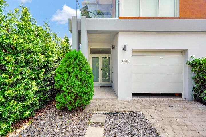 Property Photo:  3446 SW 23rd St 3446  FL 33145 