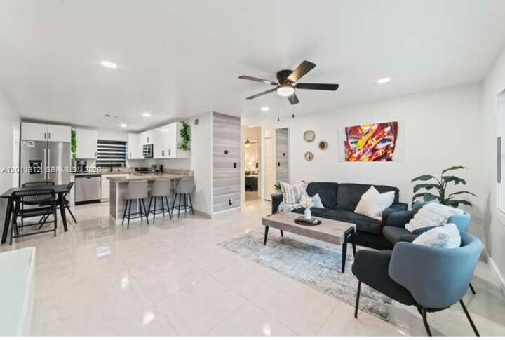Property Photo:  2320 SW 18th Ter 1-3  FL 33315 