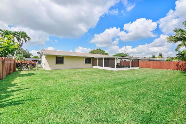 Property Photo:  18535 SW 90th Ct  FL 33157 