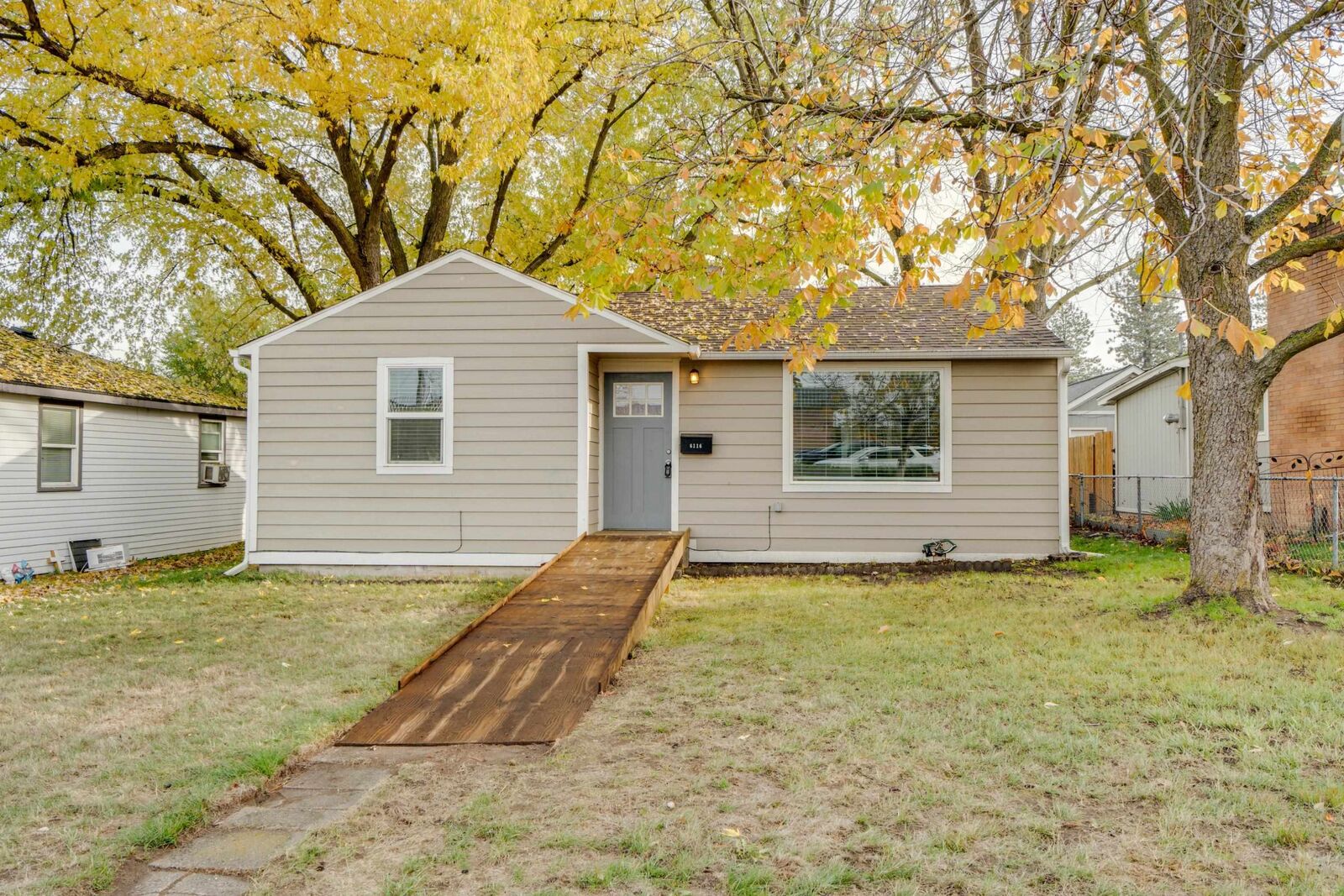 Property Photo: 6116 N Astor St WA 99207