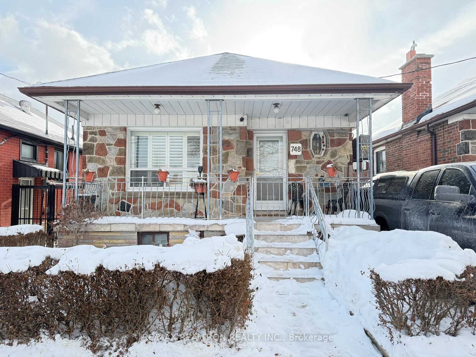 Property Photo:  748 Vaughan Road  ON M6E 2Z2 
