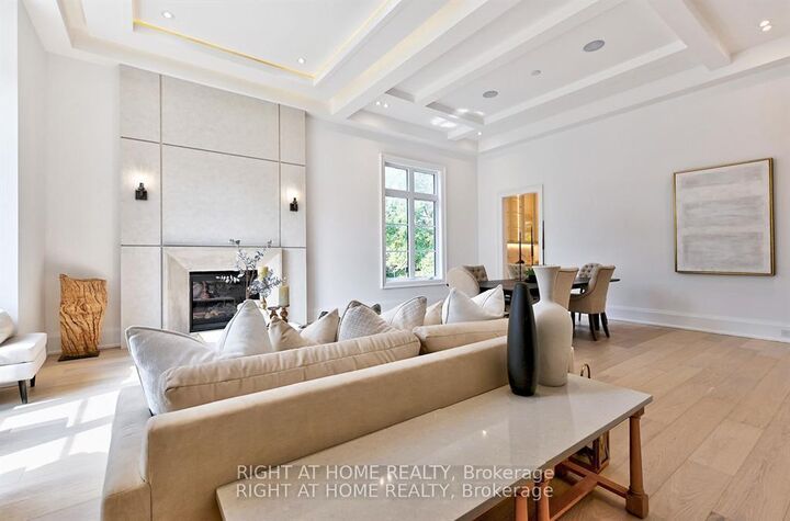 Property Photo: 27 Hurlingham Crescent ON M3B 2P9