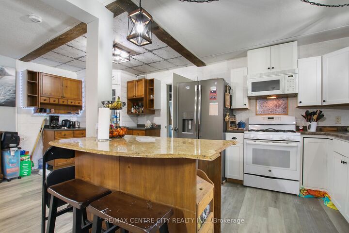 Property Photo: 129 Duchess Avenue ON N0M 2J0