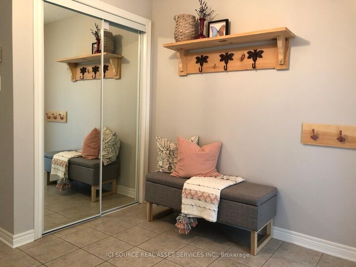 Property Photo: 98 Summers Drive ON L2V 5B1