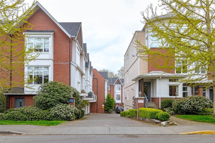 Property Photo:  60 Dallas Rd #36  BC V8V 1A2 