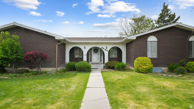 Property Photo:  9556 S David St E  UT 84070 