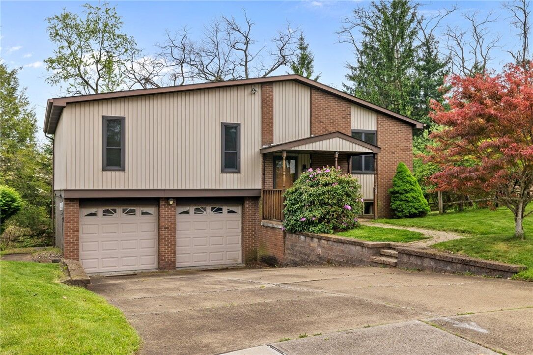 Property Photo:  22 Laurel Valley Ct  PA 15147 