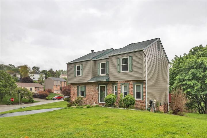 Property Photo:  156 Dinwiddie Dr  PA 15068 