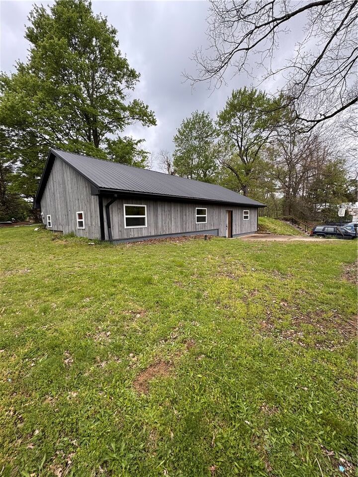 Property Photo:  11 Old Saxonburg Blvd  PA 15084 