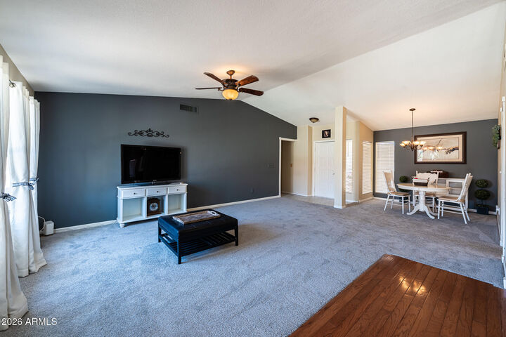 Property Photo: 9126 W Port Royale Lane AZ 85381