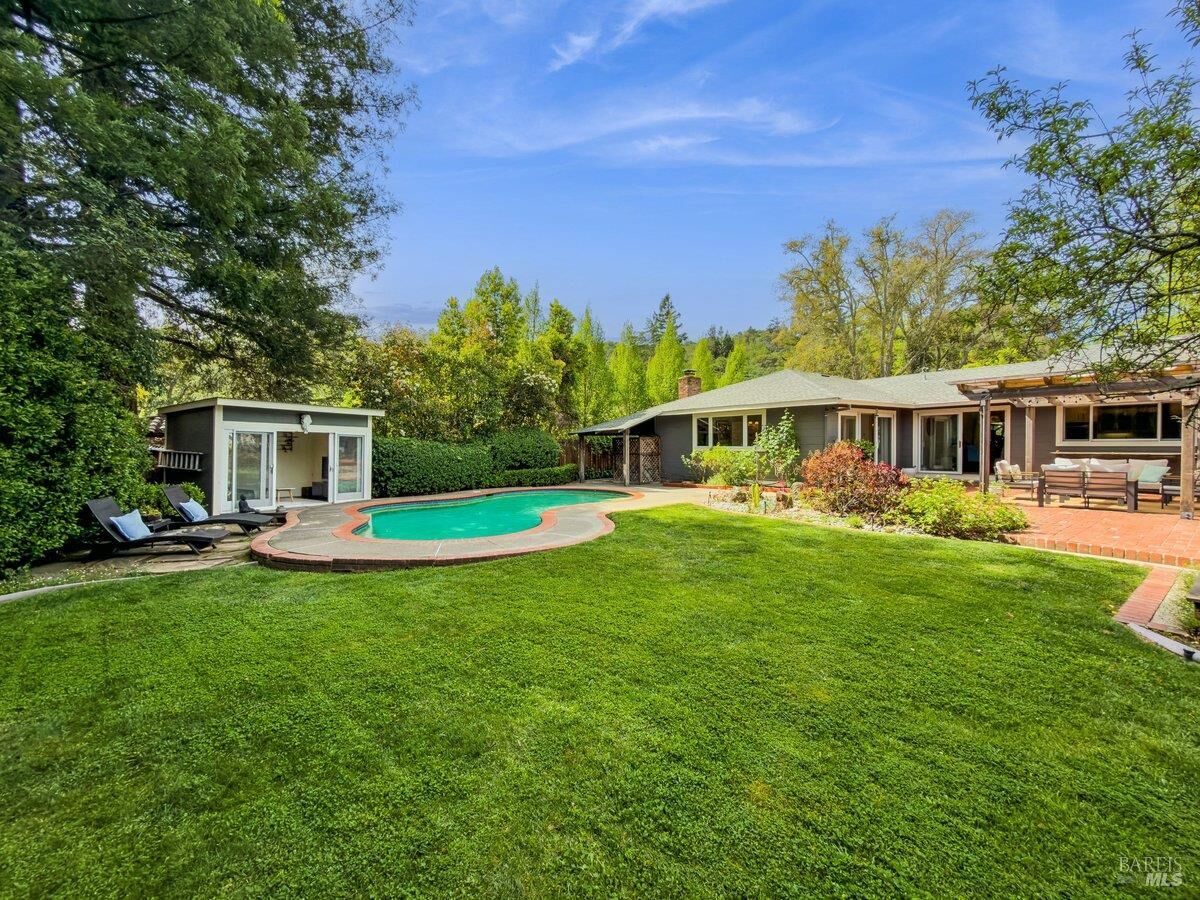Property Photo:  20 Tarry Road  CA 94960 