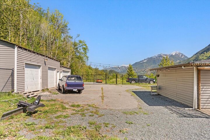 Property Photo: 4495 Hirschman Road BC V2R 4R9