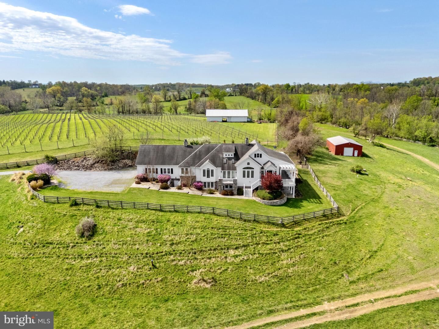 Property Photo: 35047 Snickersville Turnpike VA 20141